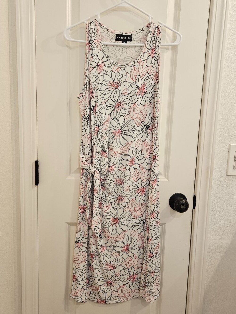 Harper 241 Sleeveless Midi Dress White Black Pink Floral Line Art Tie M